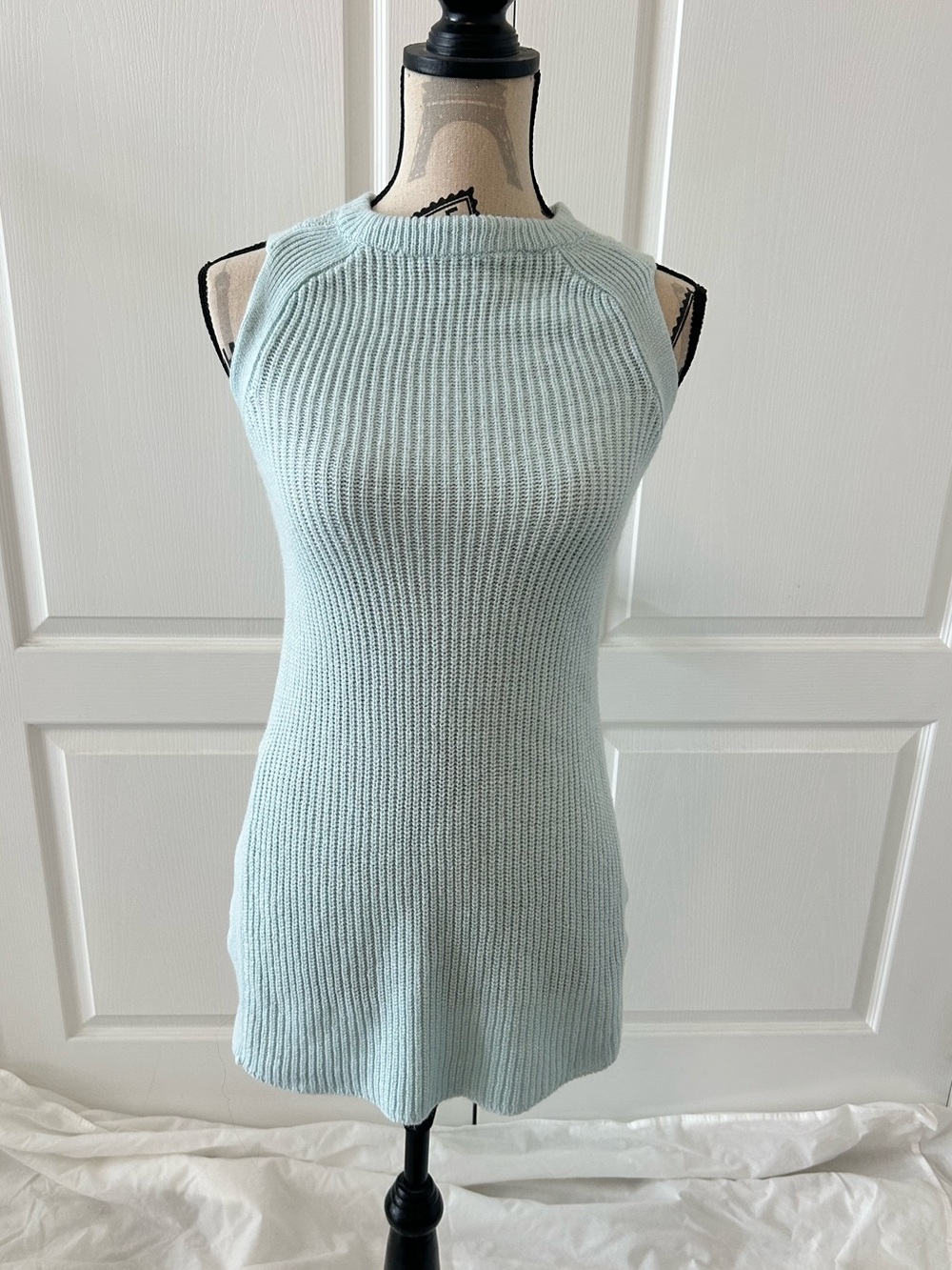 Ribbed Sleeveless Crew Neck Knit Tank in Light Blue
